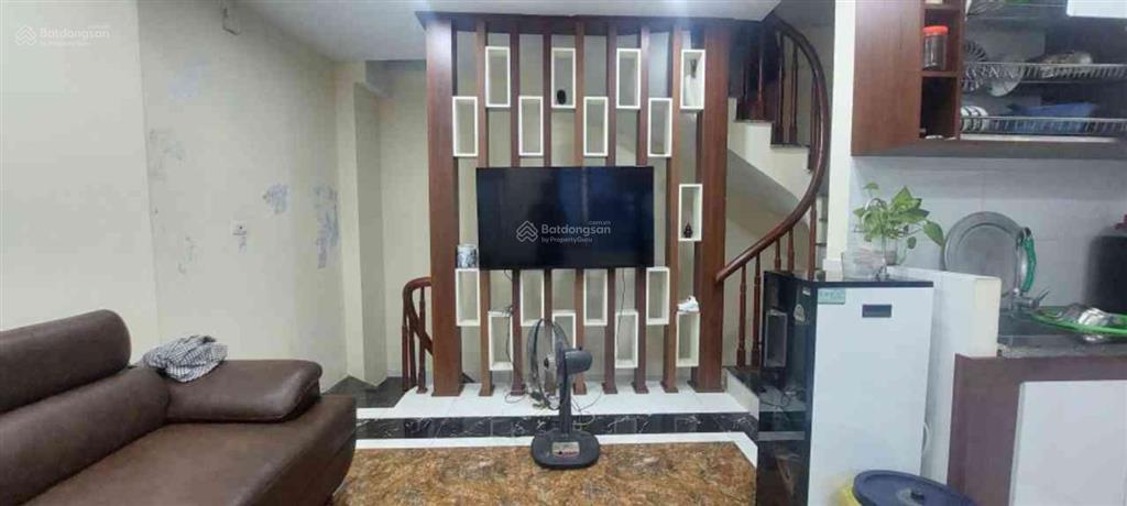 Bán nhà 35m, 6 tầng, ngõ thông, kinh doanh, ô tô qua nhà chỉ 6 tỷ