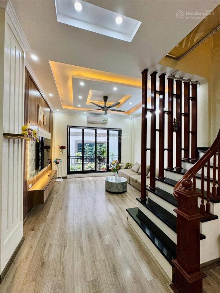 Phân lô hồ đền lừ 45m2, 5 tầng full nội thất, ngõ thông kinh doanh, gara ô tô 7 chỗ