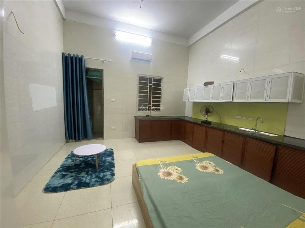 Cho thuê phòng trọ khép kín hồ tùng mậu phú diễn bắc từ liêm, dt 28m2 giá 3,5 triệu