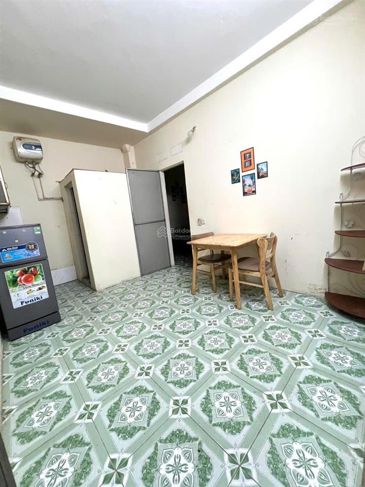 Cho thuê phòng trọ 1k1n khép kín giá rẻ 3,3 tr phú diễn, bắc từ liêm. gần tài nguyên môi trường