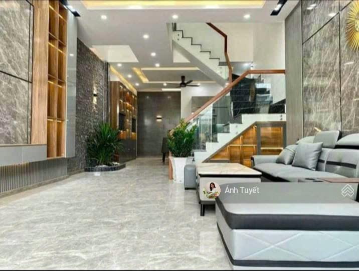 Bán gấp nhà 1 trệt, 1 lầu chợ bình chánh 7x17m, 126m2 giá 680 triệu sổ hồng riêng