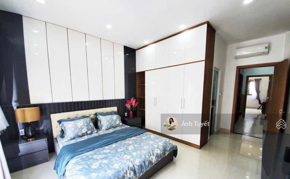 Bán gấp nhà 1 trệt, 1 lầu chợ bình chánh 7x17m, 126m2 giá 680 triệu sổ hồng riêng