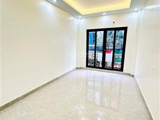 Mặt phố yên duyên, yên sở hoàng mai , thang máy, kinh doanh sầm uất dt 40m2 xây 5 tầng