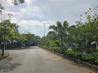 Bán căn biệt thự góc trục chính đường 42m khu đô thị phúc ninh , đã có sổ , đã xây thô 3,5 tầng