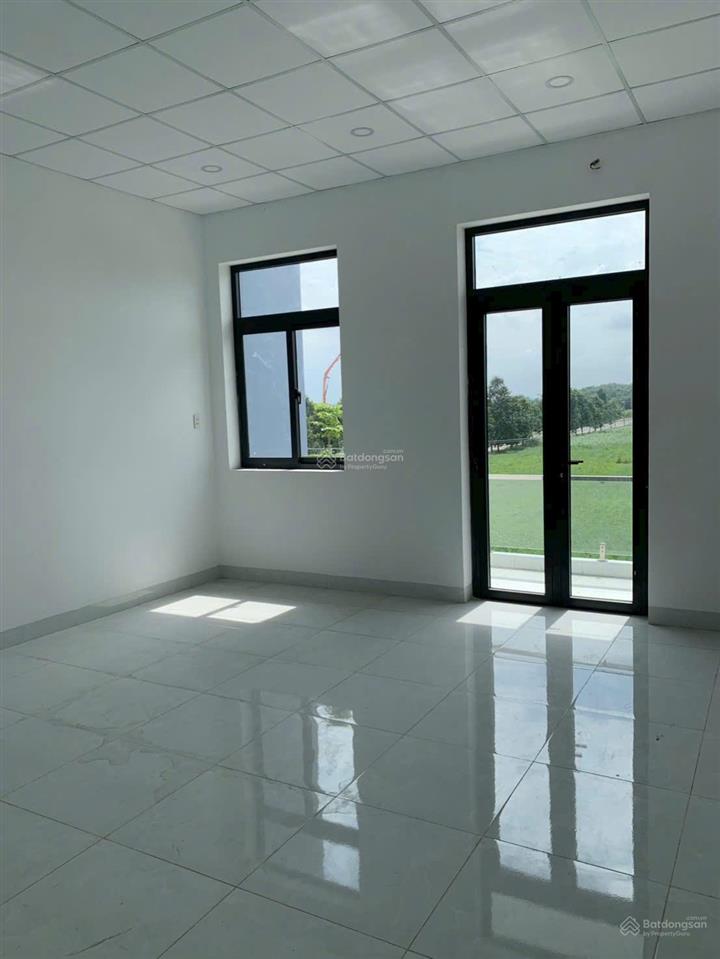 Bán nhà tại nhà ở xã hội kcn cầu tràm, 1,7 tỷ, 100m2, đẹp, nhiều tiện ích