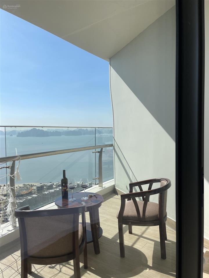 Cho thuê căn hộ tầng cao view chính biển citadines.