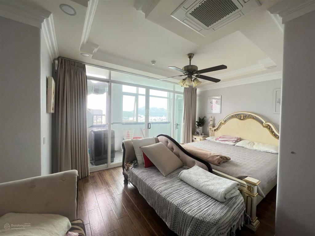 "dinh thự trên không" 136m2 đập thông độc bản  04 trần phú  full nội thất cao cấp