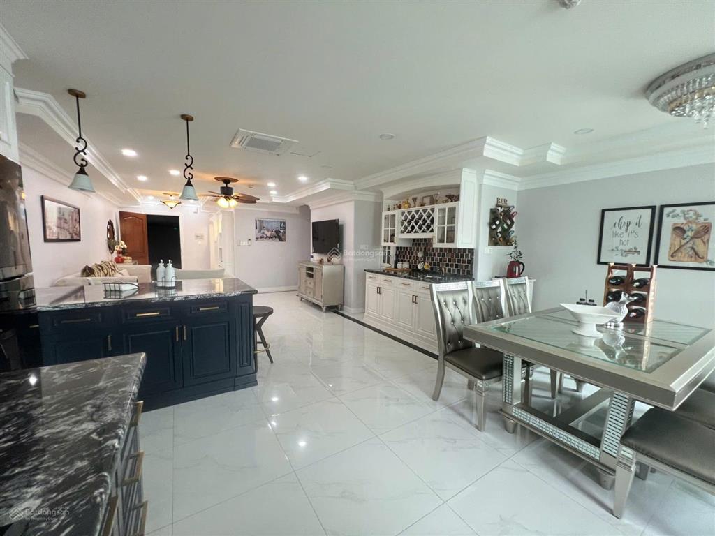 "dinh thự trên không" 136m2 đập thông độc bản  04 trần phú  full nội thất cao cấp