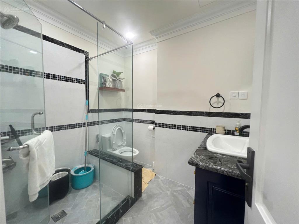 "dinh thự trên không" 136m2 đập thông độc bản  04 trần phú  full nội thất cao cấp