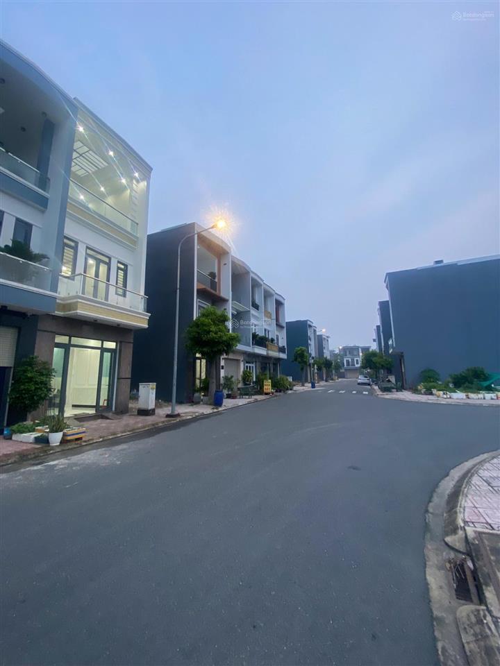 Cho thuê nhà trong khu dân trí cao có bảo vệ 24/24
