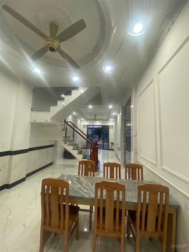 Cho thuê nhà trong khu dân trí cao có bảo vệ 24/24