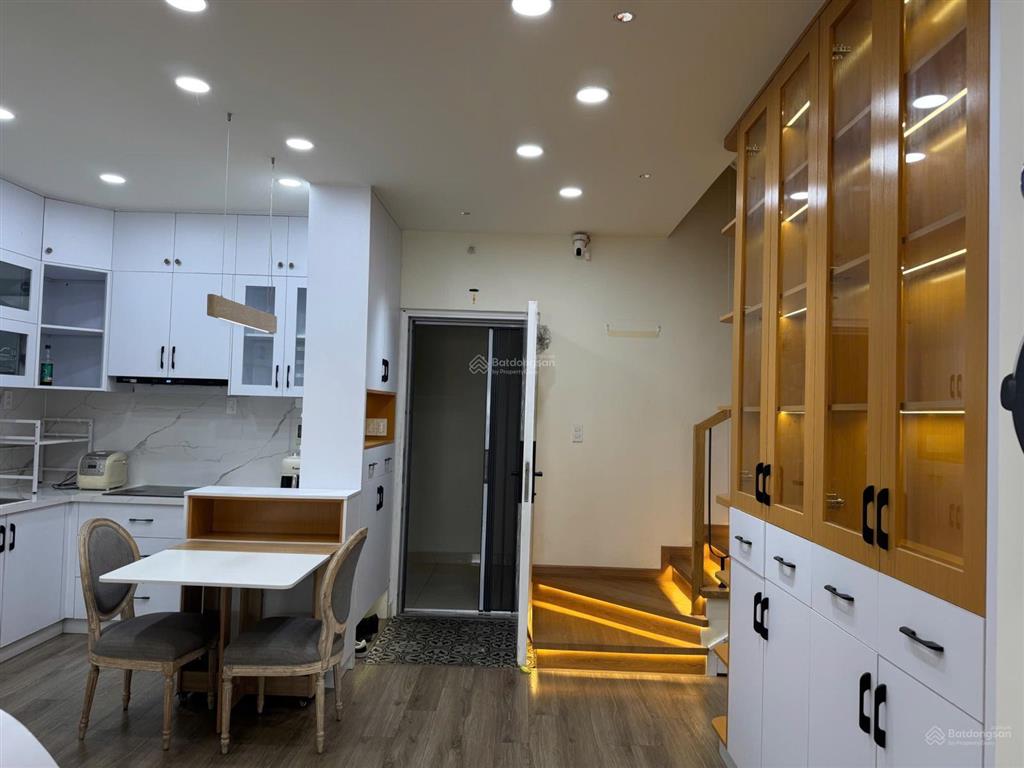 Bán duplex thiết kế cao cấp 4pn, 4wc, có sân thượng riêng dọn vào ở ngay