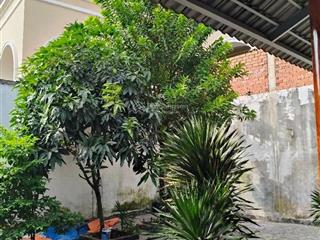 Nhà c4 tiện xây biệt thự. 195m2 thổ cư ngang hơn 11m. hẻm thông 5m cách mt 100m. giá 10,8tỷ tl