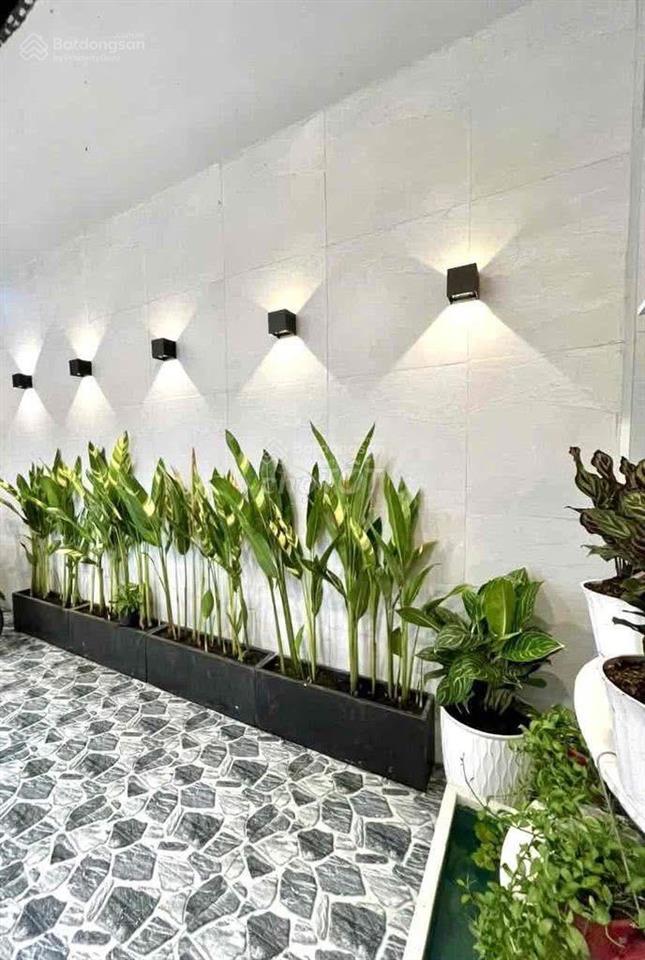 Nhà đẹp shr p6, ngay chợ an nhơn gò vấp, dt 5,4*13 shr cn 50m2. sân vườn + nội thất đẹp, 5,75tỷ