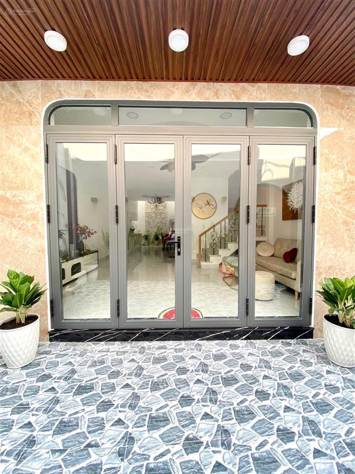 Nhà đẹp shr p6, ngay chợ an nhơn gò vấp, dt 5,4*13 shr cn 50m2. sân vườn + nội thất đẹp, 5,75tỷ