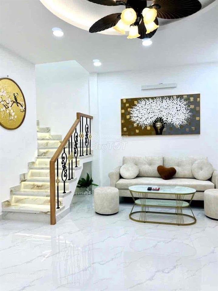 Nhà đẹp shr p6, ngay chợ an nhơn gò vấp, dt 5,4*13 shr cn 50m2. sân vườn + nội thất đẹp, 5,75tỷ