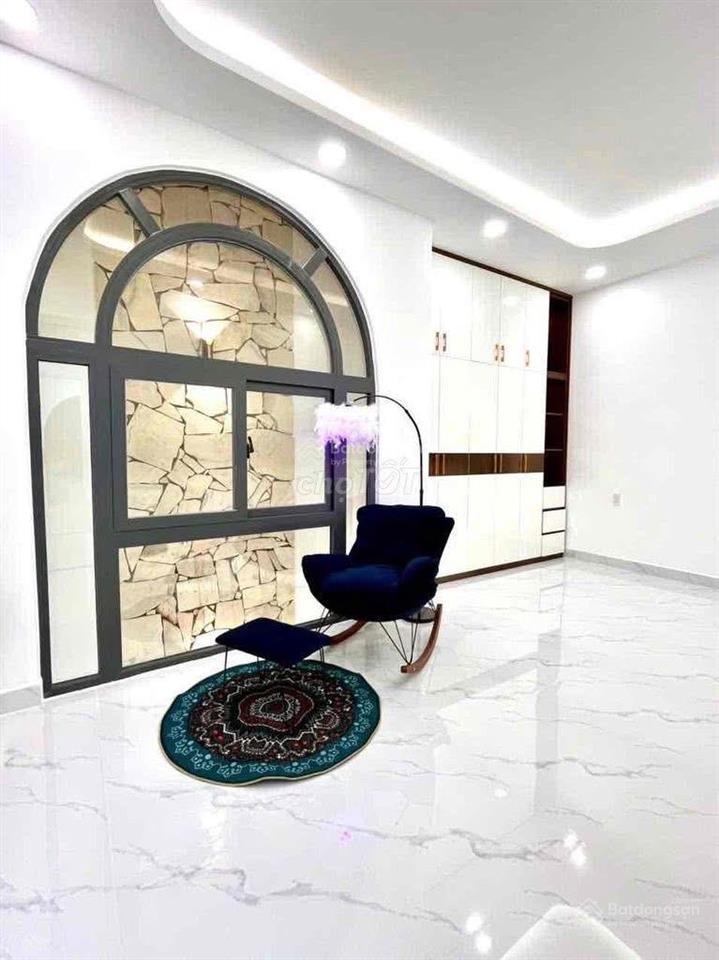 Nhà đẹp shr p6, ngay chợ an nhơn gò vấp, dt 5,4*13 shr cn 50m2. sân vườn + nội thất đẹp, 5,75tỷ