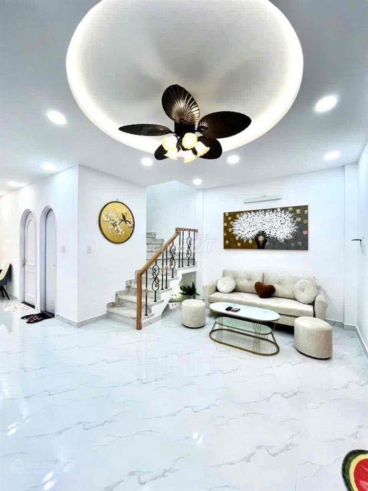 Nhà đẹp shr p6, ngay chợ an nhơn gò vấp, dt 5,4*13 shr cn 50m2. sân vườn + nội thất đẹp, 5,75tỷ