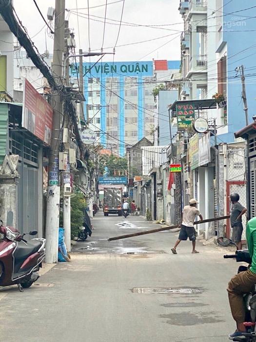 Nhà 4tầng lầu đối diện bvien q12 vào. dương thị mười. hẻm 6m đang cho thuê 15tr/tháng. giá 5,7tỷ