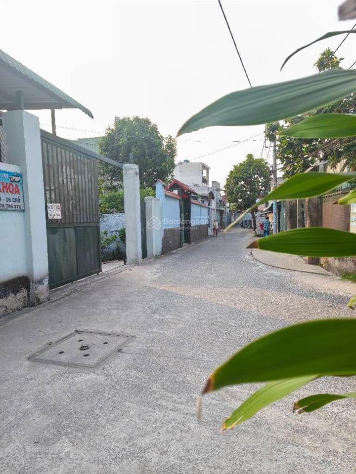 Nhà cấp 4 dt 13*48m shr cn 658m2(thổ cư 250m2) góc 2mt. làm biệt thự, kho xưởng ok. giá 12tỷ