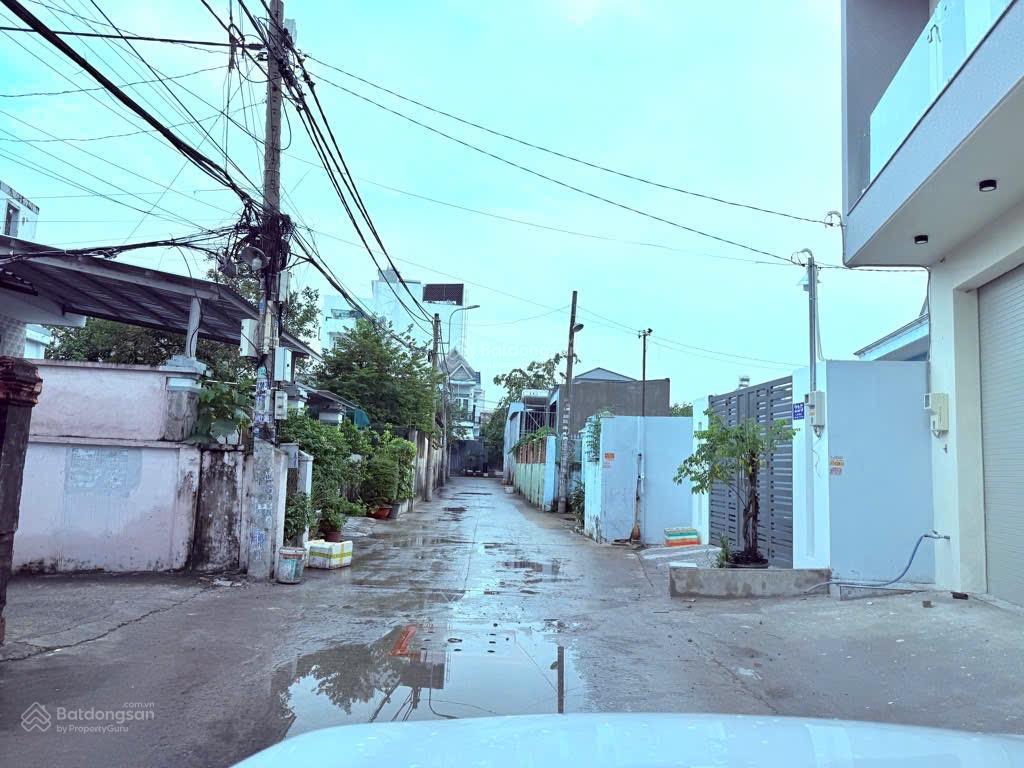 Nhà cấp 4 dt 13*48m shr cn 658m2(thổ cư 250m2) góc 2mt. làm biệt thự, kho xưởng ok. giá 12tỷ