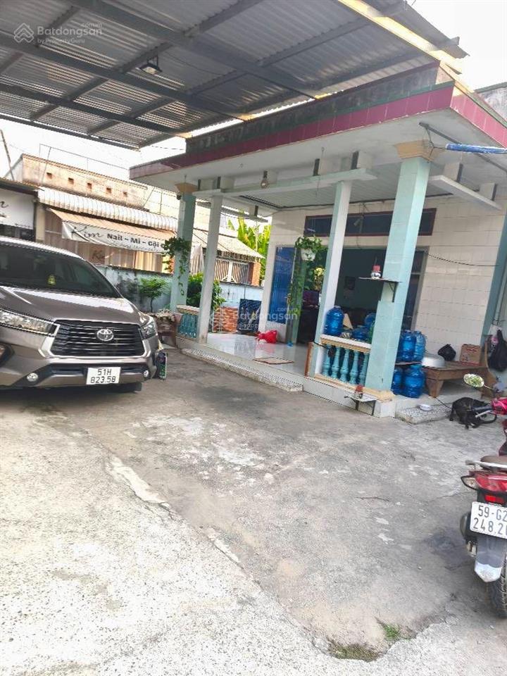 Nhà cấp 4 dt 13*48m shr cn 658m2(thổ cư 250m2) góc 2mt. làm biệt thự, kho xưởng ok. giá 12tỷ