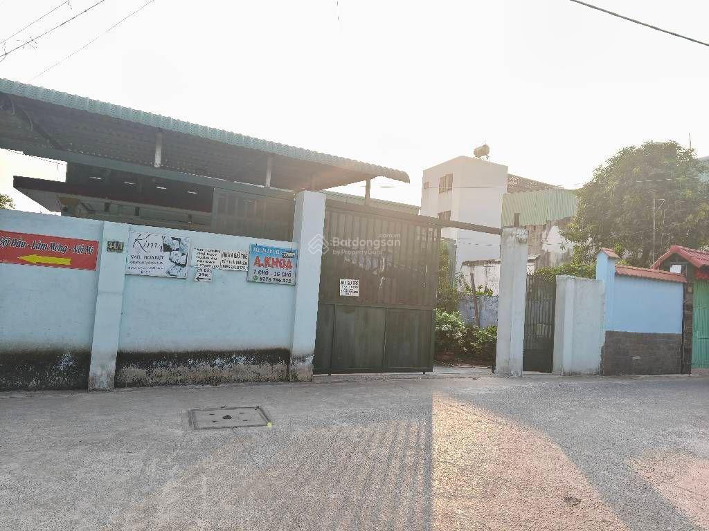 Nhà cấp 4 dt 13*48m shr cn 658m2(thổ cư 250m2) góc 2mt. làm biệt thự, kho xưởng ok. giá 12tỷ