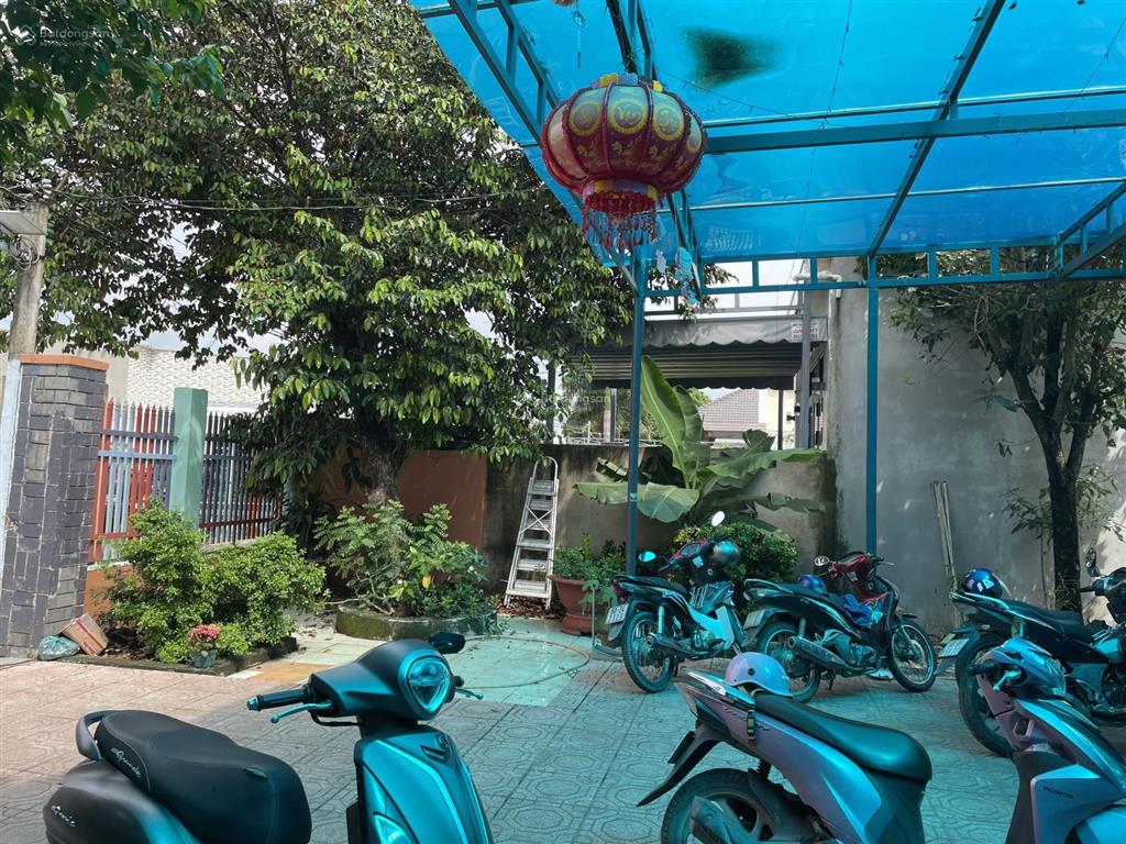 Căn nhà ngay thị trấn vĩnh an. 20*28 vuông vức. 4,2 tỷ
