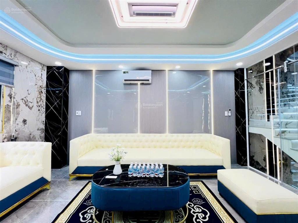 Nhà đẹp 4 tầng + thang máy. hẻm 8m thông 1/ tmt2a giá 8,89 tỷ