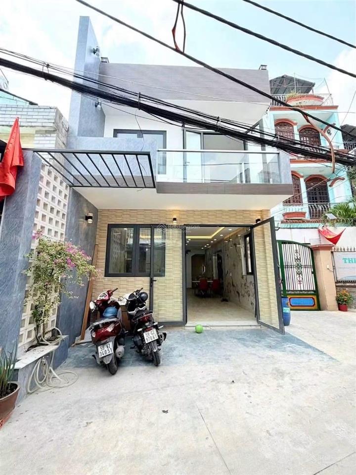 Bán lỗ căn nhà 1/ tmt2. gần vnvc, cơ quan hành chíh cách vài bước chân. 5*13 1lầu+sân thượng