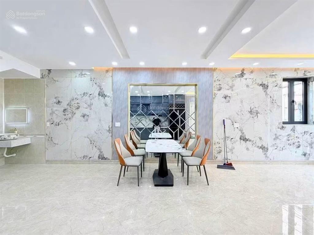 Bán lỗ căn nhà 1/ tmt2. gần vnvc, cơ quan hành chíh cách vài bước chân. 5*13 1lầu+sân thượng