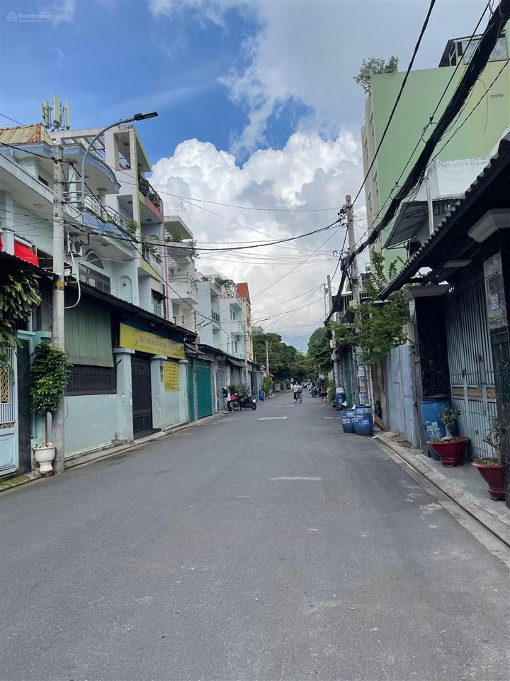 Đất khu k82 trục chính tô ký vào 1/. khu an ninh dân trí cao. đường 12m thông thoáng nhiều cây xanh