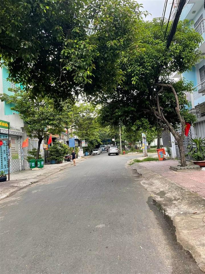 Đất khu k82 trục chính tô ký vào 1/. khu an ninh dân trí cao. đường 12m thông thoáng nhiều cây xanh