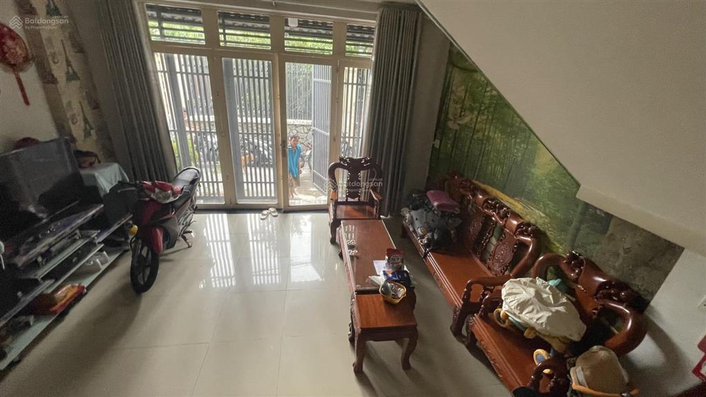 Nhà chính chủ cần bán, 6,1*8,2 cn đủ 50m2. 1/ ngắn cách mt đường 50m. hxh đậu cửa. giá 4,99 tỷ