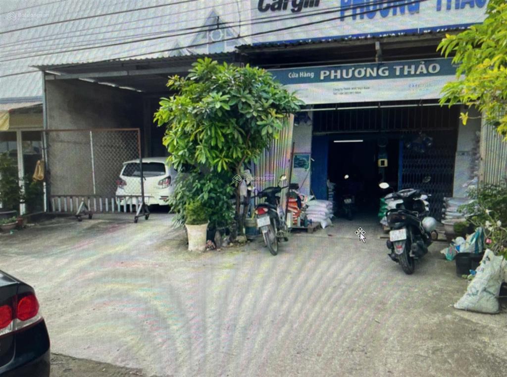 Bán nhà mặt tiền đt830, cách cảng qt 6km