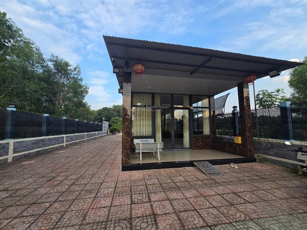 Nhà vườn 3045m2 tt nhơn trạch, đồng nai. gần các dự án lớn. mt đường cây dầu. giá 21,5 tỷ