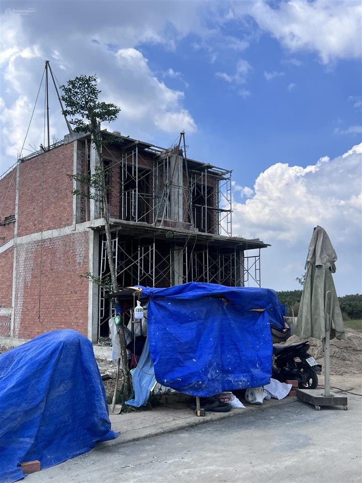 Nhà bán hoàn thiện cơ bản, 1 trệt 1 lầu. gần ủy ban xã an viễn, gx xuân thọ. 2.35 tỷ/180m2