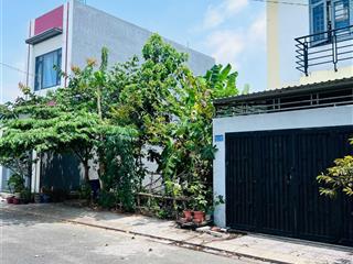 Em có lô đất giá cực tốt tại đường 8 long phước.2.15 tỉ / 52m2 lô sạch, đẹp.