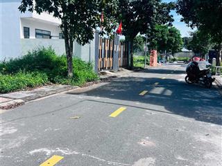 Hiếm có lô 100m2 ngang 5m tại phùng hưng an viễn. giá tốt. 1.59 tỷ. hỗ trợ vay 3 bên.