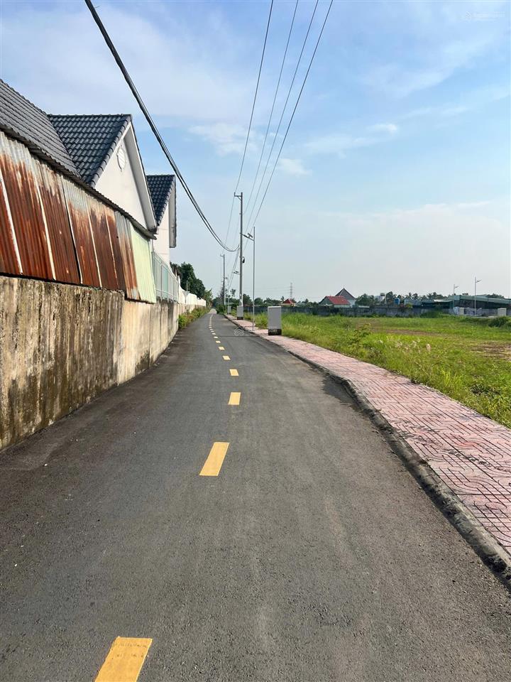 Đất nền mt hoàng phan thái, cách quốc lộ 1a chỉ 1,5km. tiện kinh doanh, xây chdv.