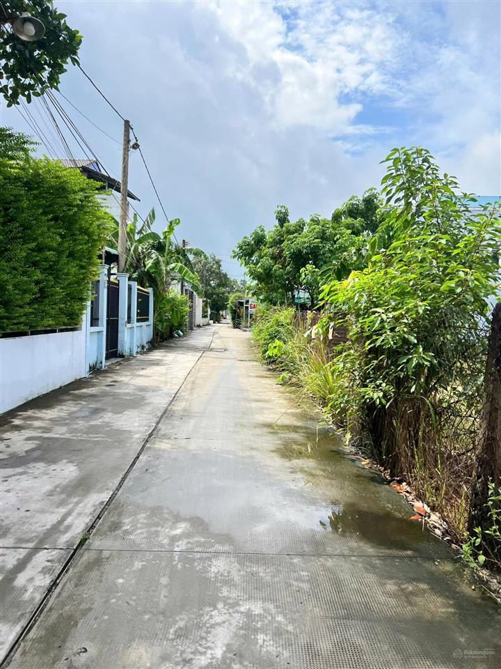 Bán lô đất ở, gần sát chợ bình chánh, đường trịnh như khuê. 95m2. giá 2,1 tỷ