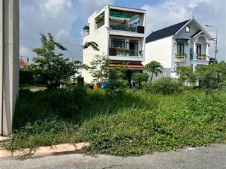 Nền đất 100m2 ngang 5m, cách hoàng phan thái 50m, sổ riêng. giá 2,55 tỷ. có hỗ trợ vay bank.
