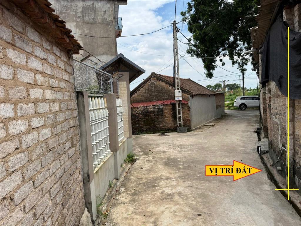 Chưa từng lên sóng 100% full thổ cư, sẵn sổ tại trung tâm xã tiên lục  lạng giang  bắc giang