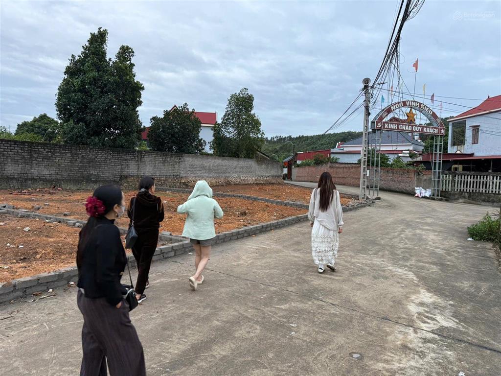 Đất phường tân an 200m đến đường vành đai 5 (qh), 500m đến công nghiệp, nhà xưởng đang xây dựng.