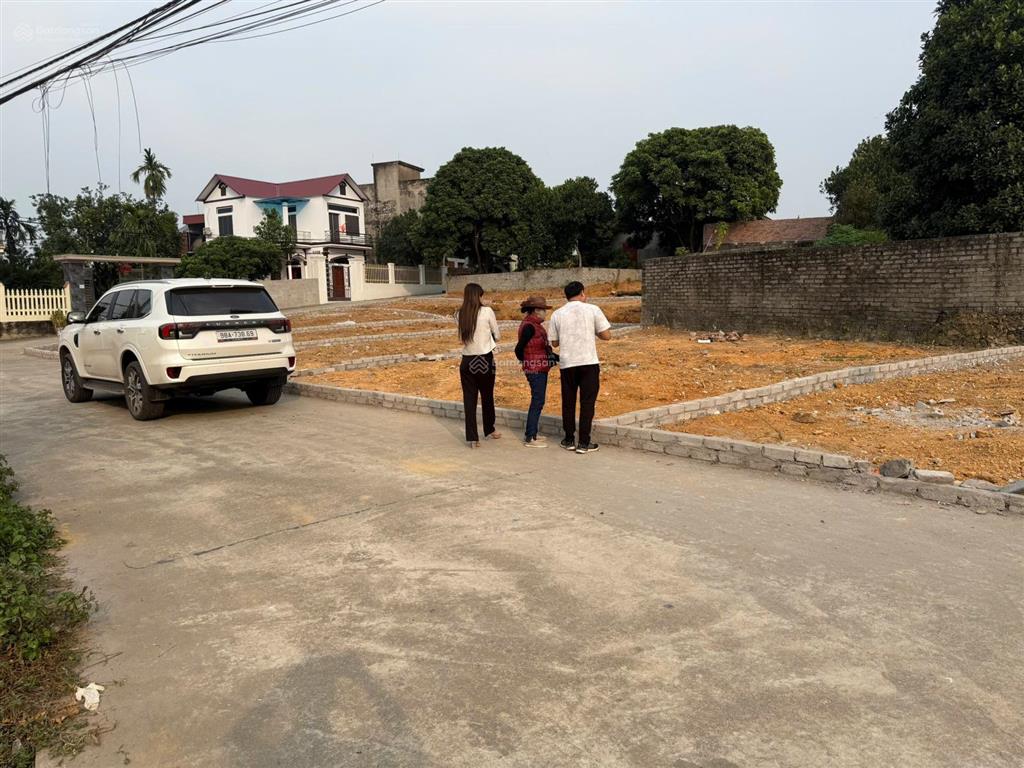 Đất phường tân an 200m đến đường vành đai 5 (qh), 500m đến công nghiệp, nhà xưởng đang xây dựng.