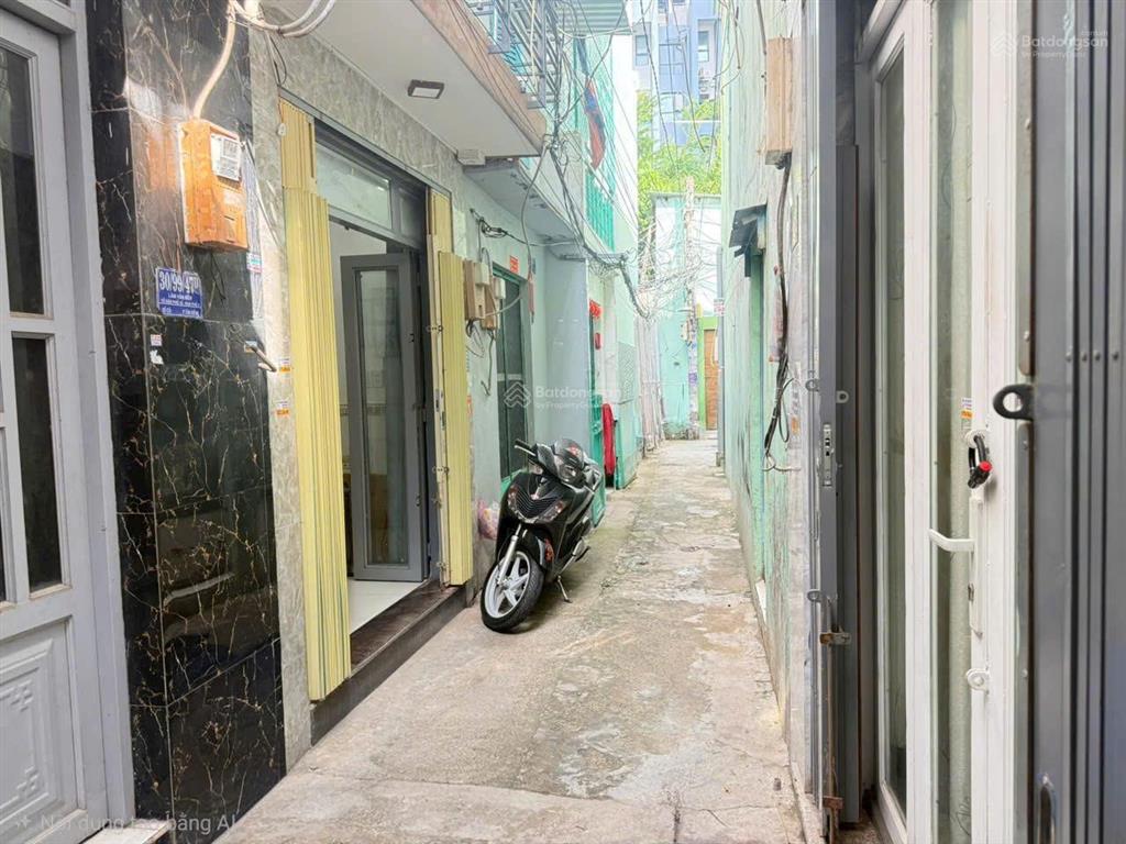 Nhà sổ hồng riêng quận 7  giá tốt