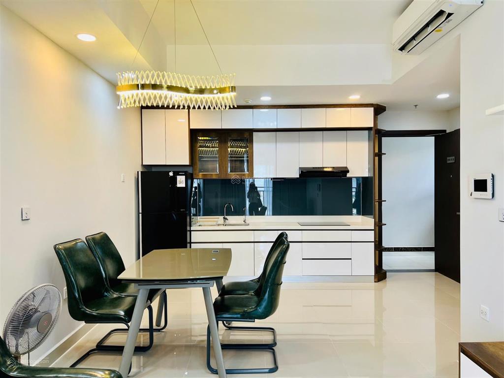 Bán gấp căn hộ botanica premier  cđt novaland tầng cao view sân bay 2pn, 2wc giá 6 tỷ 69m²