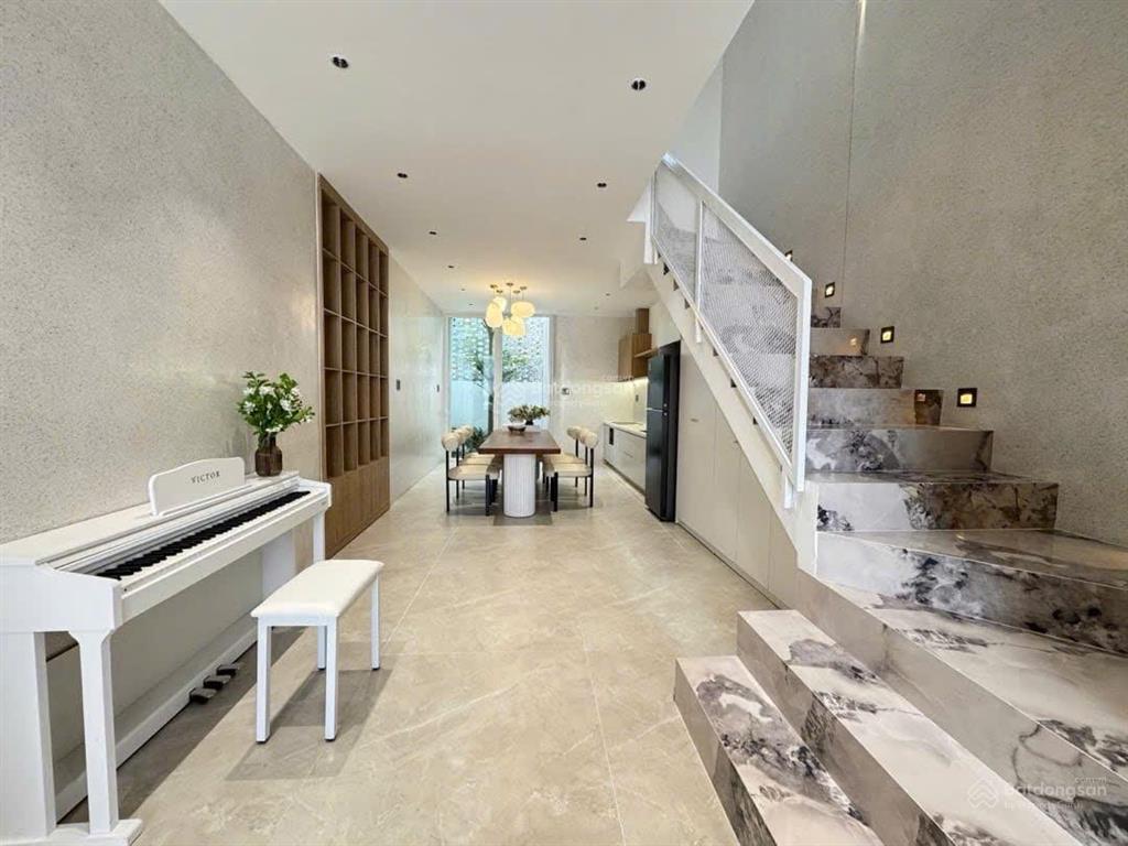 Bán nhà mặt phố trần hoành, 8,45 tỷ, 63 m2, view đẹp