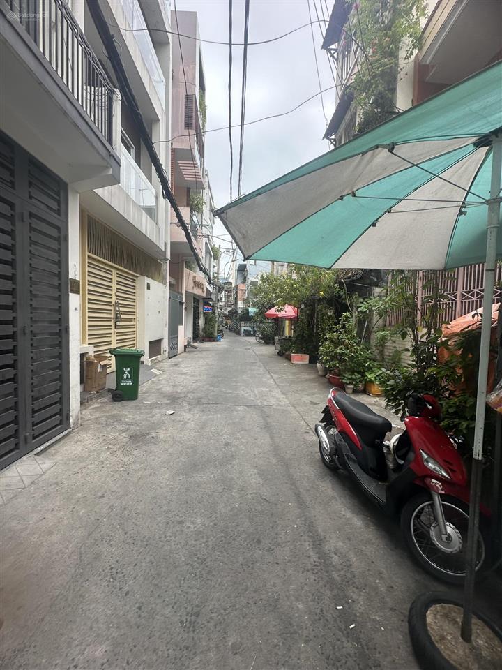 Bán gấp nhà đường 3/2, giá 13,5tỷ góc hẻm, thuận lợi kinh doanh và cho thuê  0903 333 *** tuyền