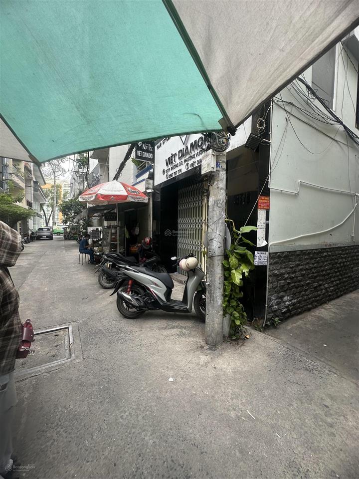 Bán gấp nhà đường 3/2, giá 13,5tỷ góc hẻm, thuận lợi kinh doanh và cho thuê  0903 333 *** tuyền